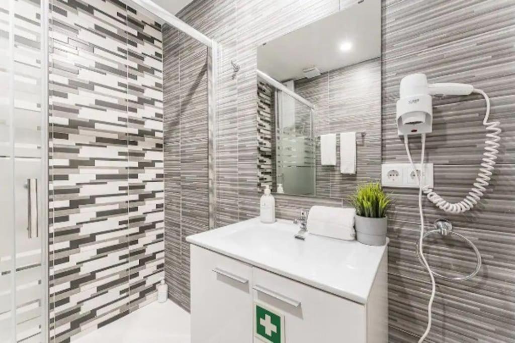 Opo - Fantastic Studio With Garden OOporto Exterior foto